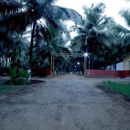 Royal Nature Resort Pollāchi Exterior foto