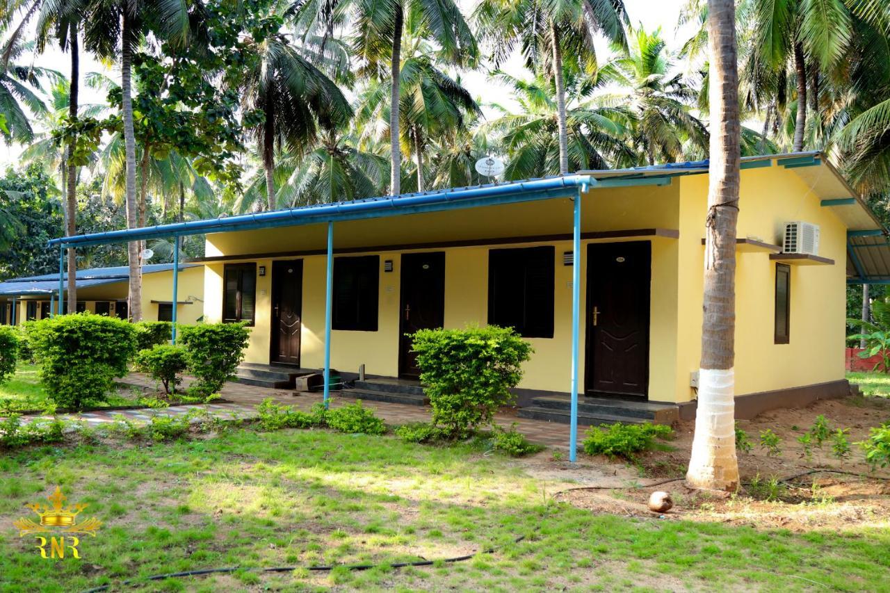 Royal Nature Resort Pollāchi Exterior foto