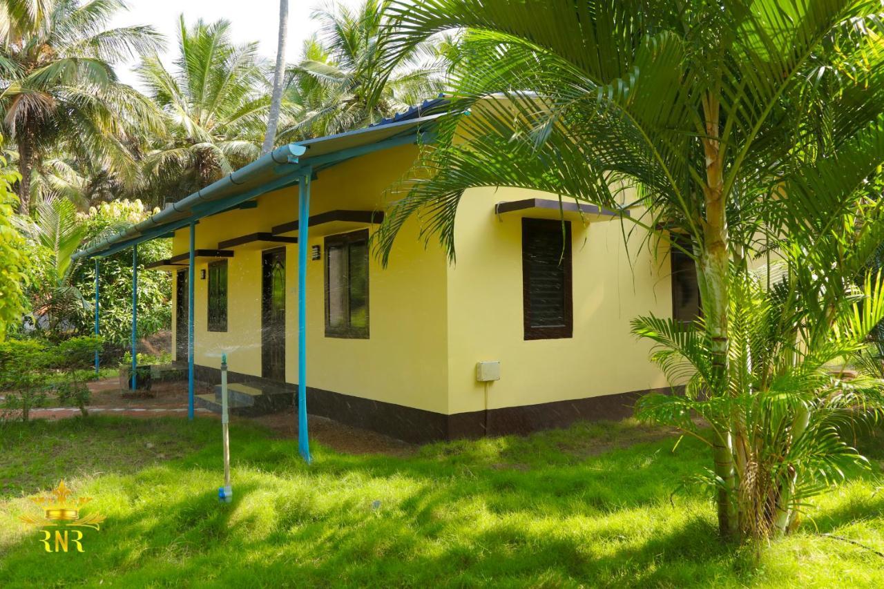 Royal Nature Resort Pollāchi Exterior foto