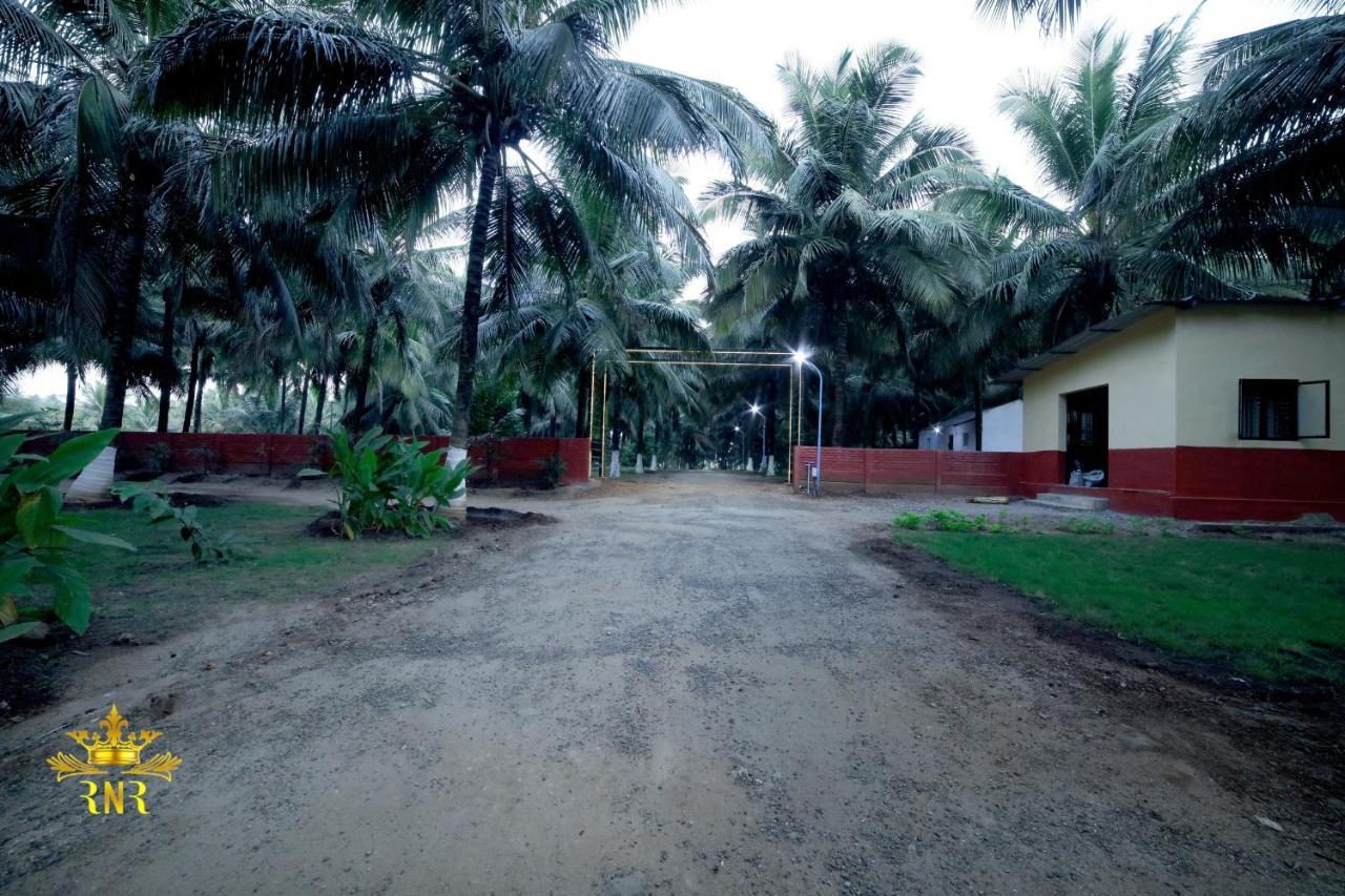 Royal Nature Resort Pollāchi Exterior foto