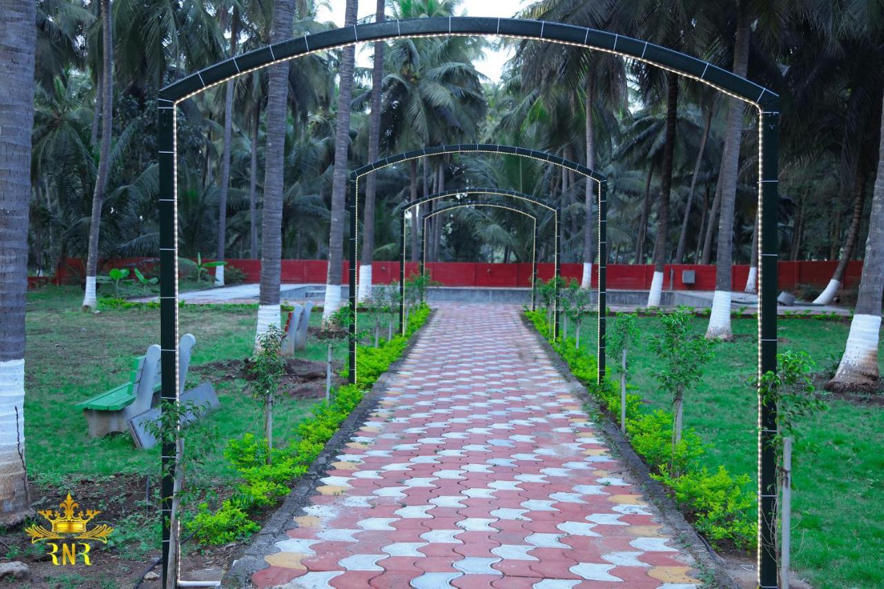 Royal Nature Resort Pollāchi Exterior foto